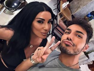 Φωτογραφία για Πόπη Μαλλιωτάκη - Βασίλης Λαζαρίδης: Δείτε το πρώτο teaser τους για το ταξιδιωτικό ριάλιτι «Escapers»