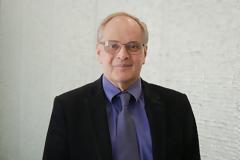 Πέθανε ο καθηγητής του ΜΙΤ Ιωαννόπουλος