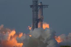 Η SpaceX ολοκλήρωσε με επιτυχία την 10η δοκιμαστική πτήση του Starship