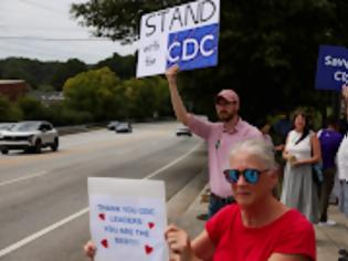 Φωτογραφία για Κρίση στο CDC των ΗΠΑ: Όταν η επιστήμη θυσιάζεται στο βωμό της πολιτικής