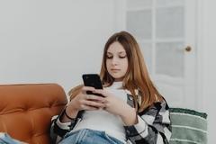 Σήμα κινδύνου για τους εφήβους που συμβουλεύονται τα social media για θέματα υγείας