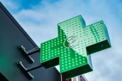 ΦΥΚ: Ξεκινά η διάθεσή τους στα ιδιωτικά φαρμακεία - Οι 6 κατηγορίες που περνούν στη γειτονιά