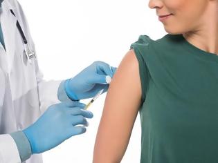 Φωτογραφία για Η επάρκεια των εμβολίων στην Ελλάδα ενόψει του χειμώνα: Γρίπη, COVID-19, RSV στο επίκεντρο γιατρών, φαρμακοποιών και ΕΟΔΥ