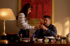 HOTΕΛ ΕΛVIRA: Η άφιξη ενός διάσημου, αλλά αγενή, συγγραφέα καταλήγει σε τραγωδία - Ποιος είναι αυτός;