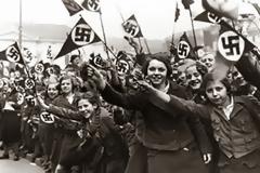 Οι δασκάλες των Ναζί. Κατέδιδαν μαθητές του δημοτικού για αναπηρία και υπολόγιζαν με τους μαθητές πόσο κοστίζει στο σύστημα ένας ανάπηρος!