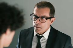 «Ο ΔΙΚΑΣΤΗΣ»: Θα αναγκαστεί να πει την αλήθεια;