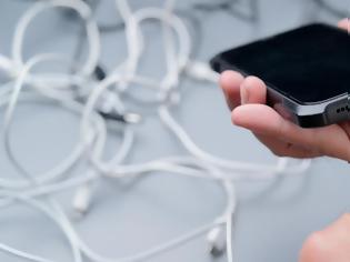 Φωτογραφία για Η ΤΑΧΕΙΑ ΦΟΡΤΙΣΗ ΚΙΝΗΤΩΝ ΤΗΛΕΦΝΩΝ ΒΛΑΠΤΕΙ ΤΗΝ ΜΠΑΤΑΡΙΑ- ΤΙ ΑΠΟΚΑΛΥΠΤΕΙ ΕΡΕΥΝΑ