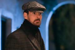 Grand Hotel: Ο Πέτρος φτάνει έξω από το Grand Hotel και μαθαίνει ότι η Αλίκη έχει εξαφανιστεί