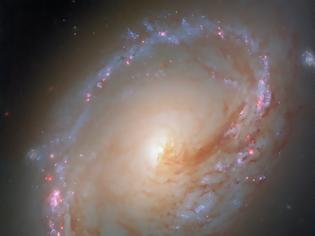 Φωτογραφία για Ο ασύμμετρος γαλαξίας Μ 96