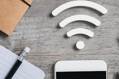 ΓΙΑΤΙ ΠΡΕΠΕΙ ΝΑ ΑΠΕΝΕΡΓΟΠΟΙΕΙΤΕ ΤΟ WIFI ΟΤΑΝ ΦΕΥΓΕΤΕ ΑΠΟ ΤΟ ΣΠΙΤΙ