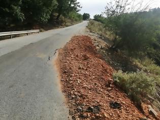 Φωτογραφία για ΑΣΤΑΚΟΣ : Αυτοκίνητο βγήκε εκτός δρόμου και αναποδογύρισε