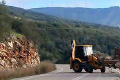 ΑΘΗΝΑ  ΚΑΡΕΛΟΥ :    Ο ΤΟΠΟΣ ΜΑΣ ΕΙΝΑΙ ΚΟΙΝΟΣ ΑΣ ΤΟΝ ΣΕΒΑΣΤΟΥΜΕ!!!