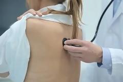 Η «αόρατη» επιδημία: 4 στους 10 που νοσούν με πυρετό δεν έχουν ούτε γρίπη, ούτε κορoνοϊό