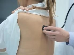 Φωτογραφία για Η «αόρατη» επιδημία: 4 στους 10 που νοσούν με πυρετό δεν έχουν ούτε γρίπη, ούτε κορoνοϊό