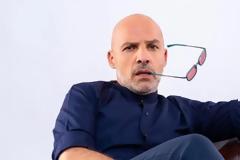 Και επίσημα ο Νίκος Μουτσινάς στο STAR - Τι θα παρουσιάζει;