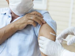 Φωτογραφία για ΕΜΑ: Έρχεται το πρώτο συνδυασμένο εμβόλιο mRNA για CoViD και γρίπη σε άτομα άνω των 50 ετών