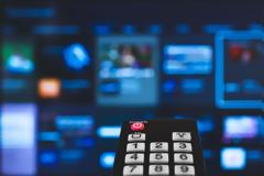 Τα κανάλια ζητούν χρήματα και για σόου & ριάλιτι, όχι μόνο για σειρές...