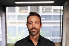 Αυτή είναι η ανακοίνωση του ΣΚΑΪ για τον Σάκη Τανιμανίδη - Τι θα παρουσιάζει κι αφήνει τον ΑΝΤ1 στα κρύα του λουτρού;