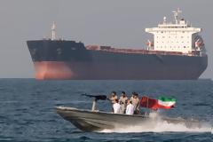 Politico: Δεν είναι μόνο το πετρέλαιο. Έρχεται ο «πληθωρισμός του Ορμούζ»