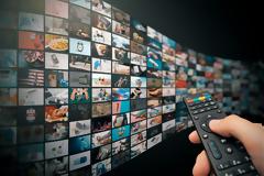 «Μαχαίρι» στην TV: Έρχονται περικοπές σε prime time και… λουκέτο σε ζώνες