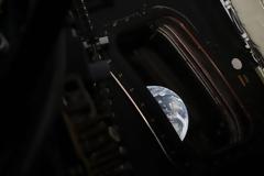 Artemis II: «Τίποτε δεν σε προετοιμάζει για αυτό» – Οι αστροναύτες της NASA φωτογραφίζουν τη Γη από το Διάστημα