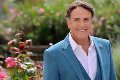 Επιστρέφει το «Κωνσταντίνου και Ελένης»; Η αποκάλυψη του Χάρης Ρώμας για μίνι σειρά