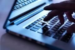 ΡΑΓΔΑΙΑ ΑΥΞΗΣΗ ΜΕ ΑΠΑΤΕΣ ΜΕ SMS ΚΑΙ ΕΦΑΡΜΟΓΩΝ ΜΗΝΥΜΑΤΩΝ ΑΠΟ ΤΑ SOCIAL MEDIA
