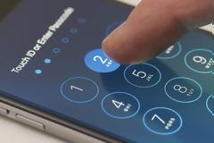 TIPS ΧΩΡΙΣ ΠΑΝΙΚΟ: ΤΙ ΚΑΝΕΤΕ ΑΝ ΞΕΧΑΣΕΤΕ ΤΟ  PIN ΣΤΟ smartphone σας