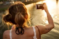ΗΡΘΕ ΤΟ ΤΕΛΟΣ ΤΩΝ  influencers ΜΕ ΑΛΜΑΤΩΔΗ ΑΝΟΔΟ ΤΟΥ  clipping ΣΤΟ INTERNET