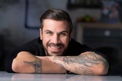 Άκης Πετρετζίκης: Αποχωρεί από τον Alpha και βρίσκεται μια ανάσα από τον...