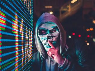 Φωτογραφία για HACKERS  ΤΡΥΠΩΣΑΝ ΣΤΟ FBI ΚΑΙ ΕΒΑΛΑΝΑ ΣΤΟ ΧΕΡΙ ΔΕΔΟΜΕΝΑ ΜΕΧΡΙ ΜΥΣΤΙΚΟΥΣ ΠΡΑΚΤΟΡΕΣ