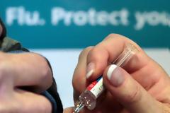 Γρίπη: Ποια εμβόλια είναι διαθέσιμα φέτος και ποιοι έχουν προτεραιότητα – Το 30% των δόσεων είναι ήδη στα φαρμακεία