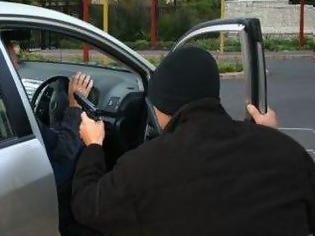 Φωτογραφία για Αλβανοί έστηναν καρτέρι σε ανυποψίαστους οδηγούς και τους «έγδυναν»