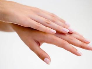 Φωτογραφία για Τρεις τρόποι για τη φροντίδα των χεριών