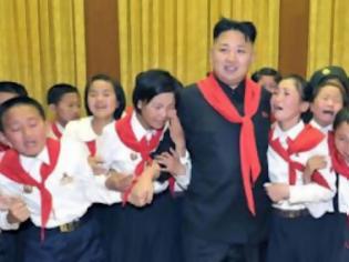 Φωτογραφία για Χάλασε κι η Βόρεια Κορέα: Επιτράπηκαν οι ...πίτσες, τα κινητά και τα ψηλοτάκουνα!!!
