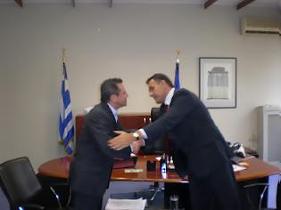 Φωτογραφία για Ο Ν. Νικολόπουλος υποδέχτηκε στο Υπουργείο Εργασίας  τον νέο Υφυπουργό, Ν. Παναγιωτόπουλο
