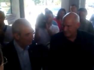 Φωτογραφία για VIDEO: Ο Γιωργάκης κάνει βόλτες με το λεωφορείο