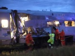 Φωτογραφία για Τουλάχιστον 19 νεκροί μετά από σύγκρουση τρένου με φορτηγό στη νότια Αφρική