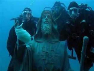 Φωτογραφία για Μυστηριώδης εξαφάνιση υποβρύχιου αγάλματος στην Ιταλία