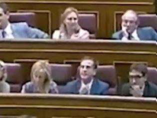 Φωτογραφία για Σάλος στην Ισπανία - Βουλευτής είπε για τους ανέργους « να πάνε να γα.... νε» [βίντεο]