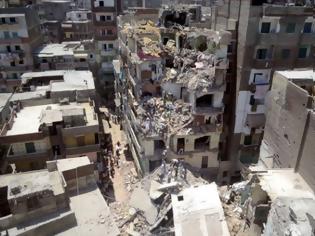 Φωτογραφία για Αίγυπτος: Τρεις Πολυκατοικίες κατέρρευσαν σαν χάρτινοι πύργοι - 11 οι νεκροί μέχρι στιγμής!!!