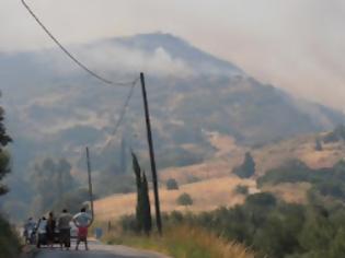 Φωτογραφία για Πάτρα: Με δάκρυα στα μάτια κάτοικοι εγκατέλειψαν τα σπίτια στη Μαγούλα