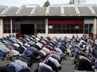 Φωτογραφία για Στη Βρετανία τιμωρούν τους μαθητές γιατί αρνούνται να προσευχηθούν στον Αλλάχ!