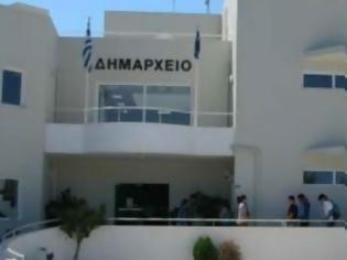 Φωτογραφία για Το παλιό δημαρχείο Σούδας καταφύγιο για 36 μετανάστες