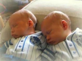 Φωτογραφία για Δίδυμοι σκοτώθηκαν στον ίδιο δρόμο με δύο ώρες διαφορά