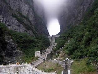 Φωτογραφία για H «πύλη για τον Παράδεισο» είναι η μεγαλύτερη φυσική σπηλιά [εικόνες]