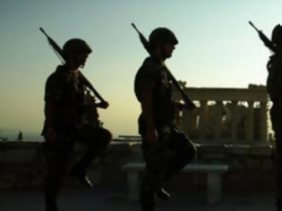 Φωτογραφία για Spiegel: Να που πάνε τα λεφτά μας, στα βύσματα του στρατού της Ελλάδας