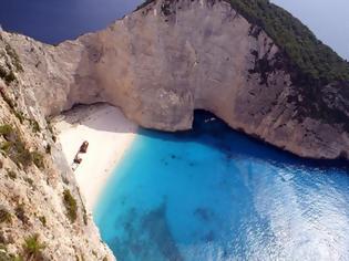 Φωτογραφία για ΔΕΙΤΕ: 10 εκπληκτικές παραλίες που πρέπει να πάτε!