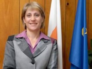 Φωτογραφία για Τα΄ψαλε η Κύπρια υπουργός στην Ρουμάνα του ΔΝΤ