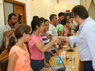 Φωτογραφία για Πρεσβευτές της Κρήτης Παλαιστίνοι μαθητές που συναντήθηκαν με τον Περιφερειάρχη και φιλοξενούνται στο νησί